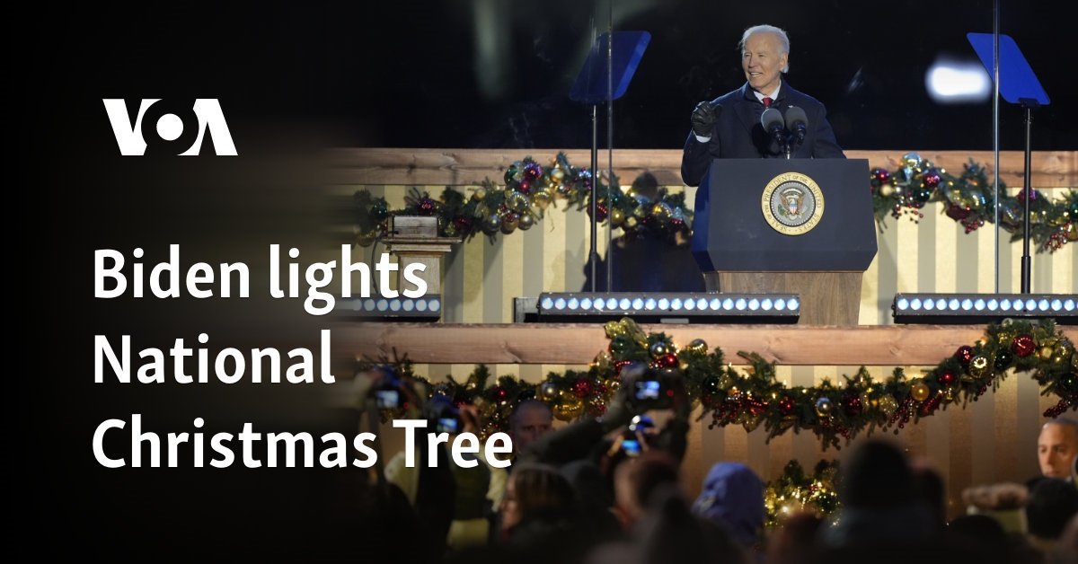 Biden lights National Christmas Tree
